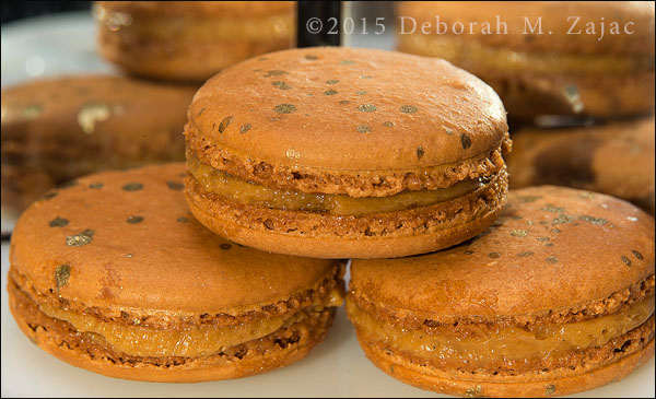 P52 3/52 Caramel Macarons