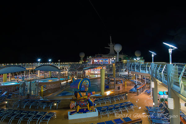 Main Pool and Hot Tubs Deck 11 Navigator of the Seas