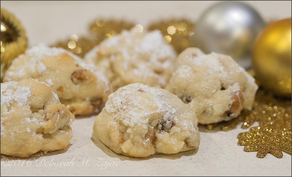 Walnut Butterballs